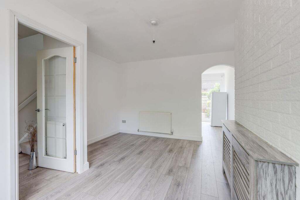 House in Nottingham, Carlton - View 4
