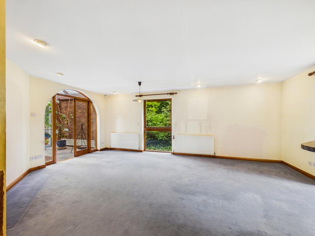 House in Nottingham, Chilwell - More