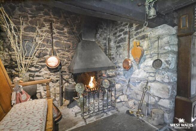 Main House - Lounge