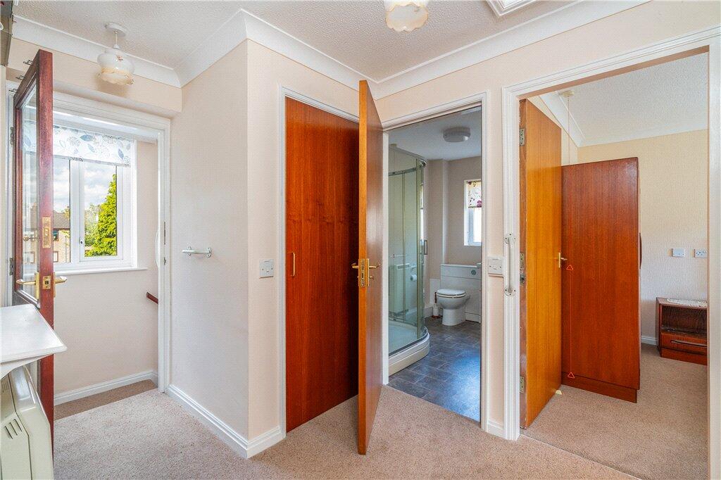 Apartment in Otley - More