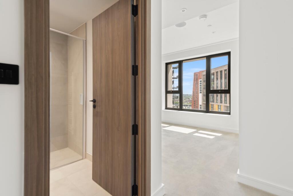 Apartment in London - View 3