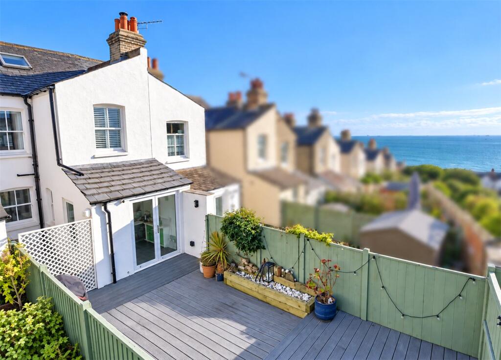 House in Southend-on-Sea - View 3