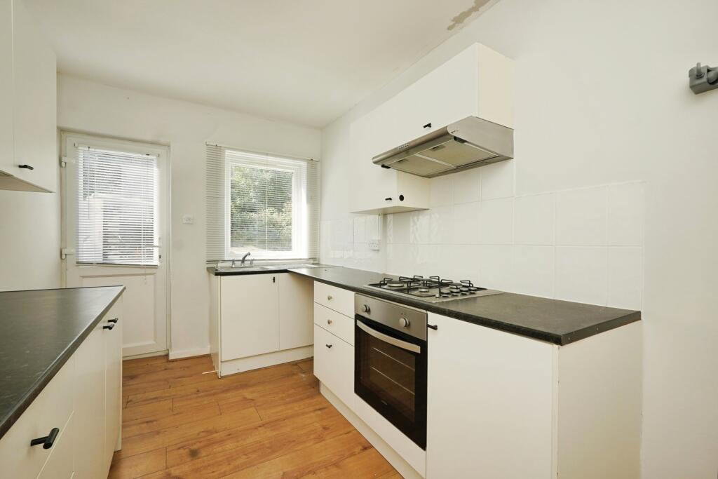 Apartment in Canterbury - View 4
