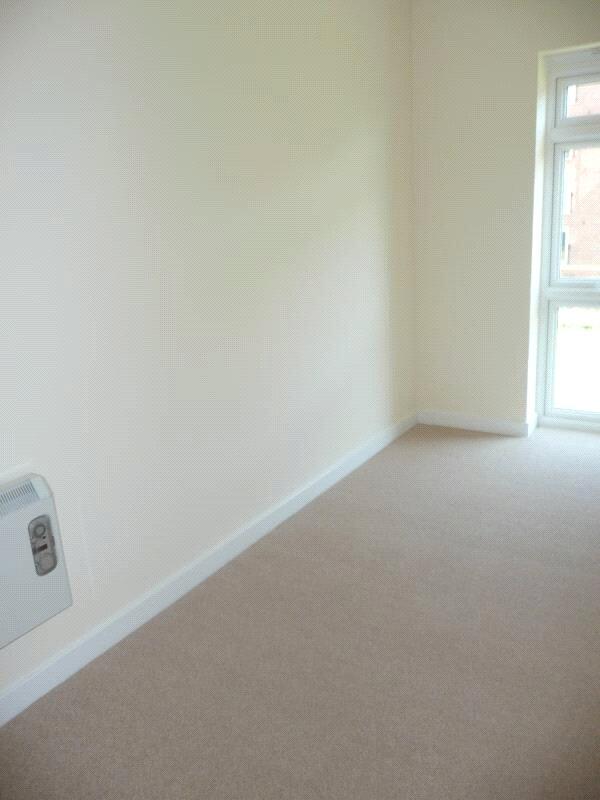 Apartment in Havant, Hampshire - View 4