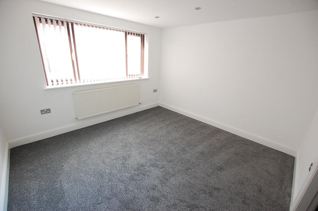 House in Tameside, Greater Manchester - More