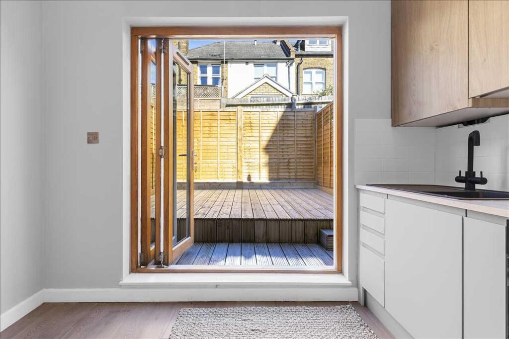 House in London, Upper Tooting, Furzedown - View 5