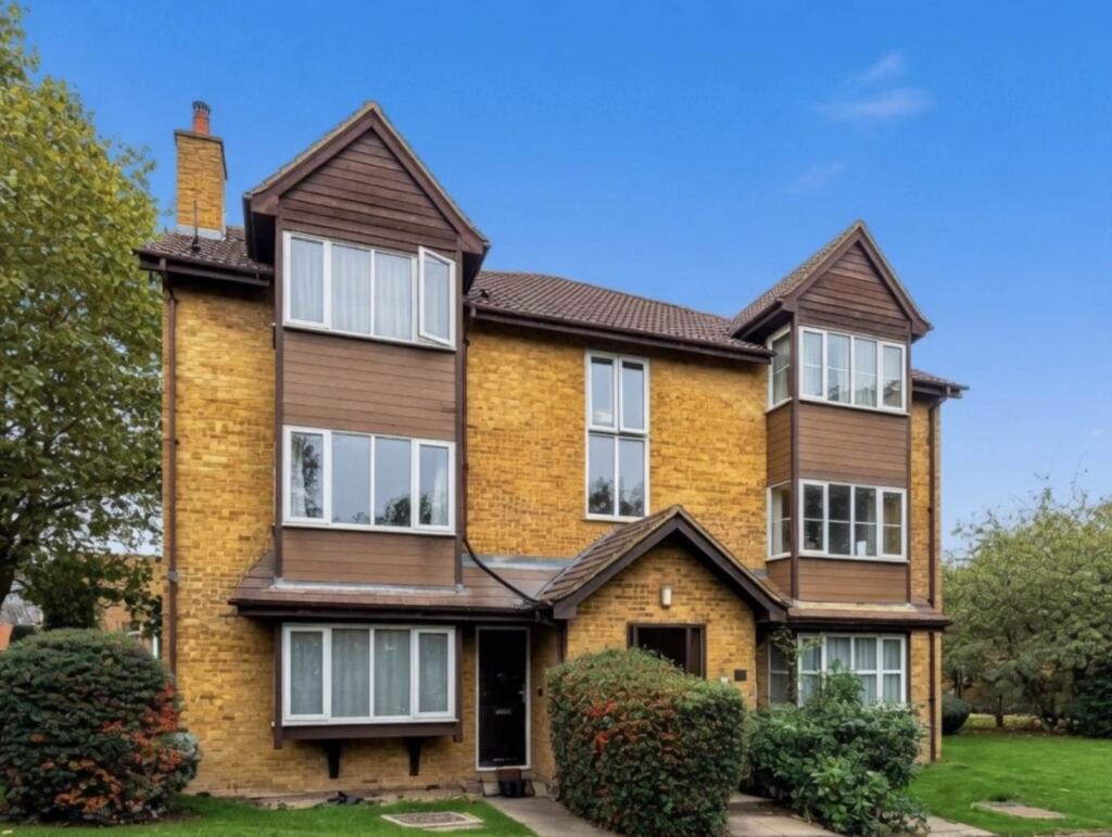 Main image of property: Corris Green, London