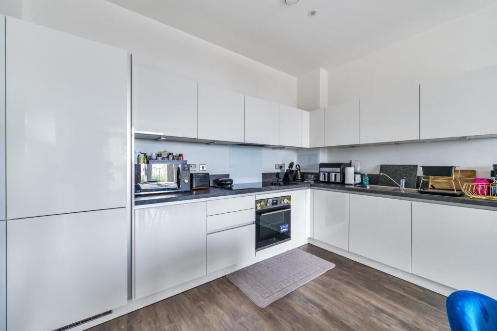 Apartment in Rochester - View 4