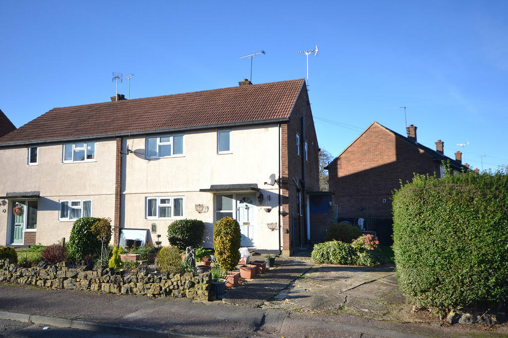 1-bed maisonette on Ingels Mead, Epping, £280,000