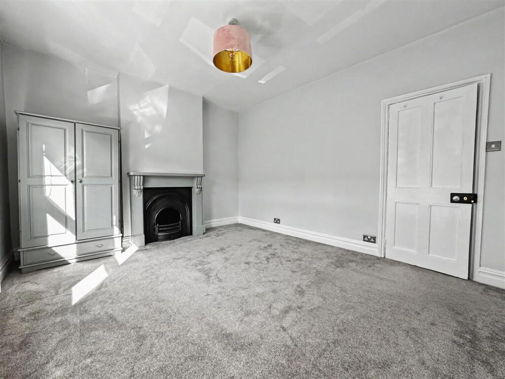 Livingstone Road, Oldfield Park photo 3