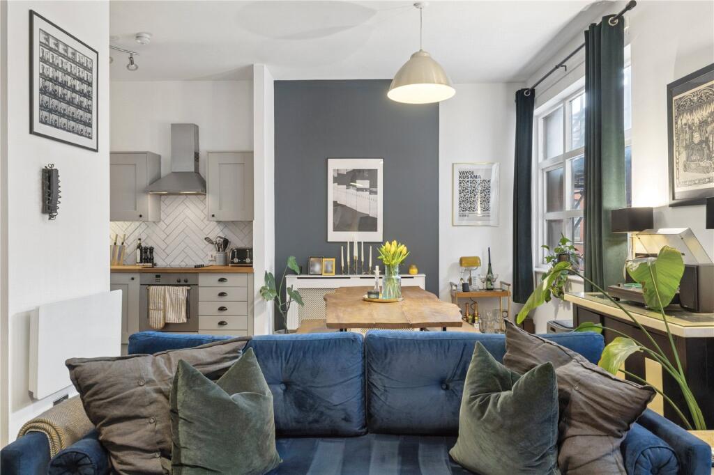 Apartment in Greater Manchester - View 4
