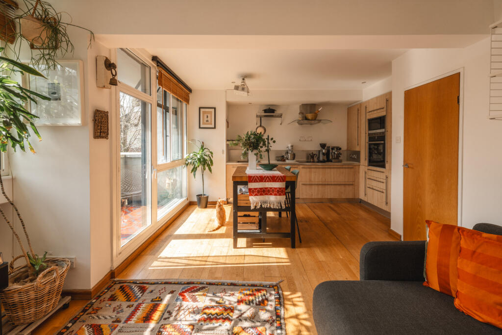 Main image of property: Keeling House XII, London E2