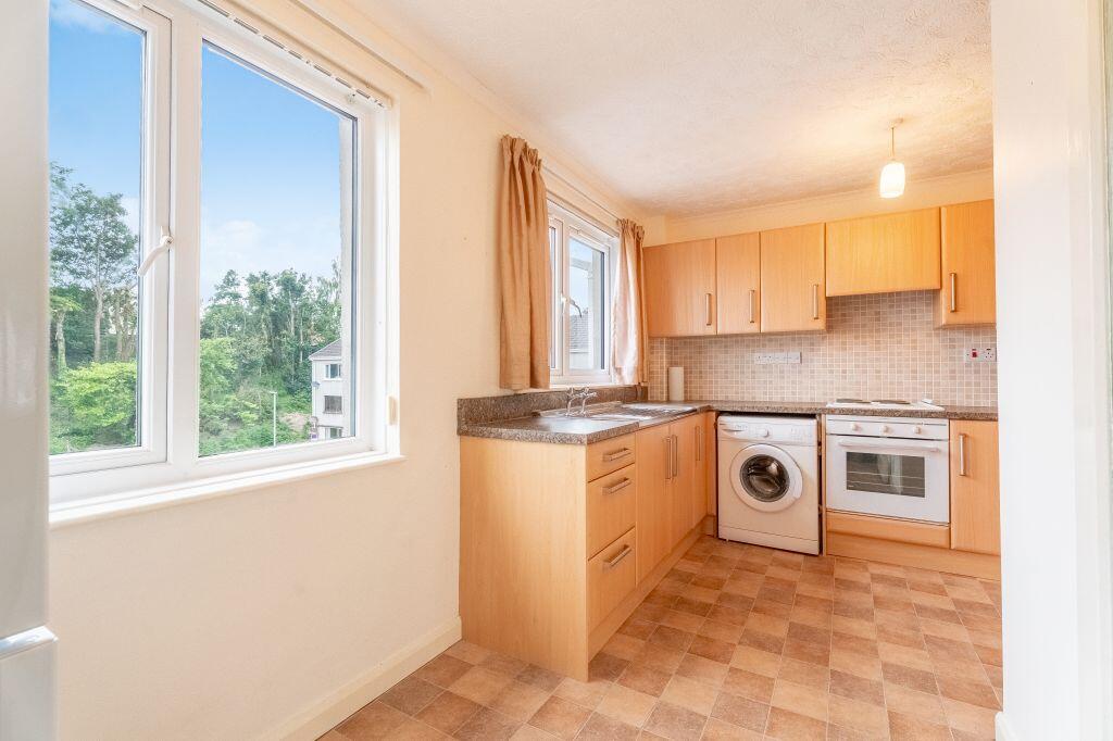 2F, Silverdale Gardens, Largs, KA30 9LT photo 4