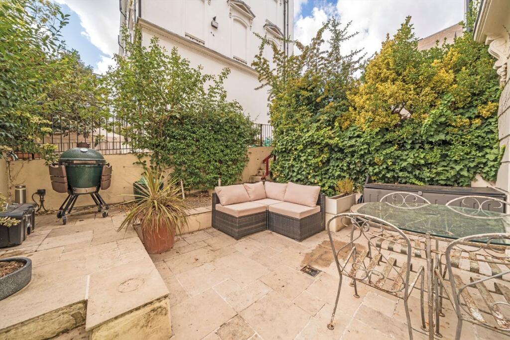 Apartment in London - View 5