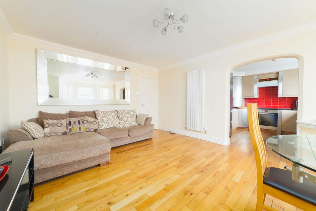 Apartment in Douglas, Willaston - View 3