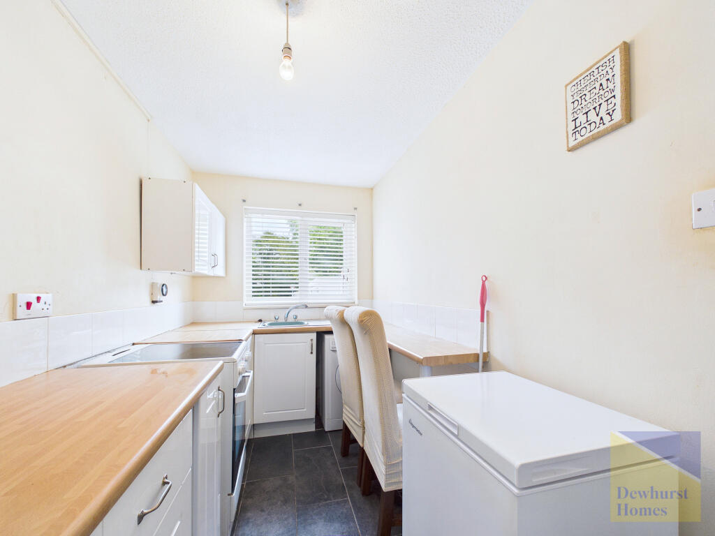 Apartment in Preston - View 5