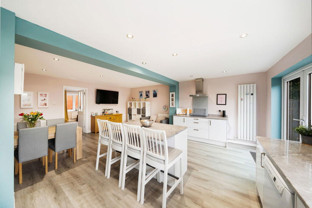Merlin Park, Portishead, BS20 8RN photo 3