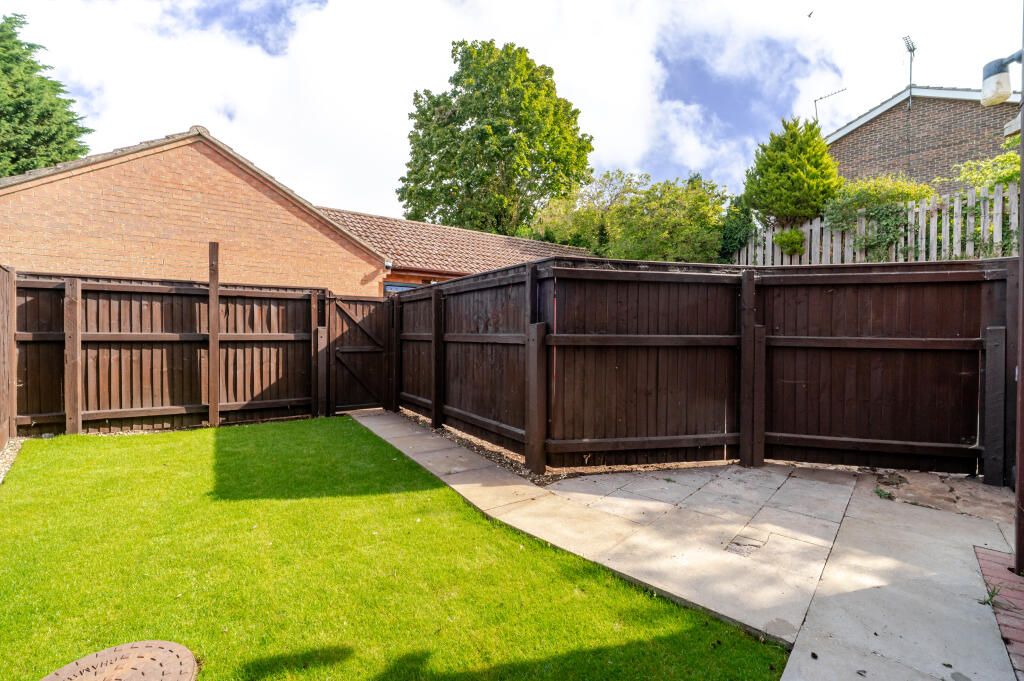 House in West Lindsey, Caistor TC - View 5