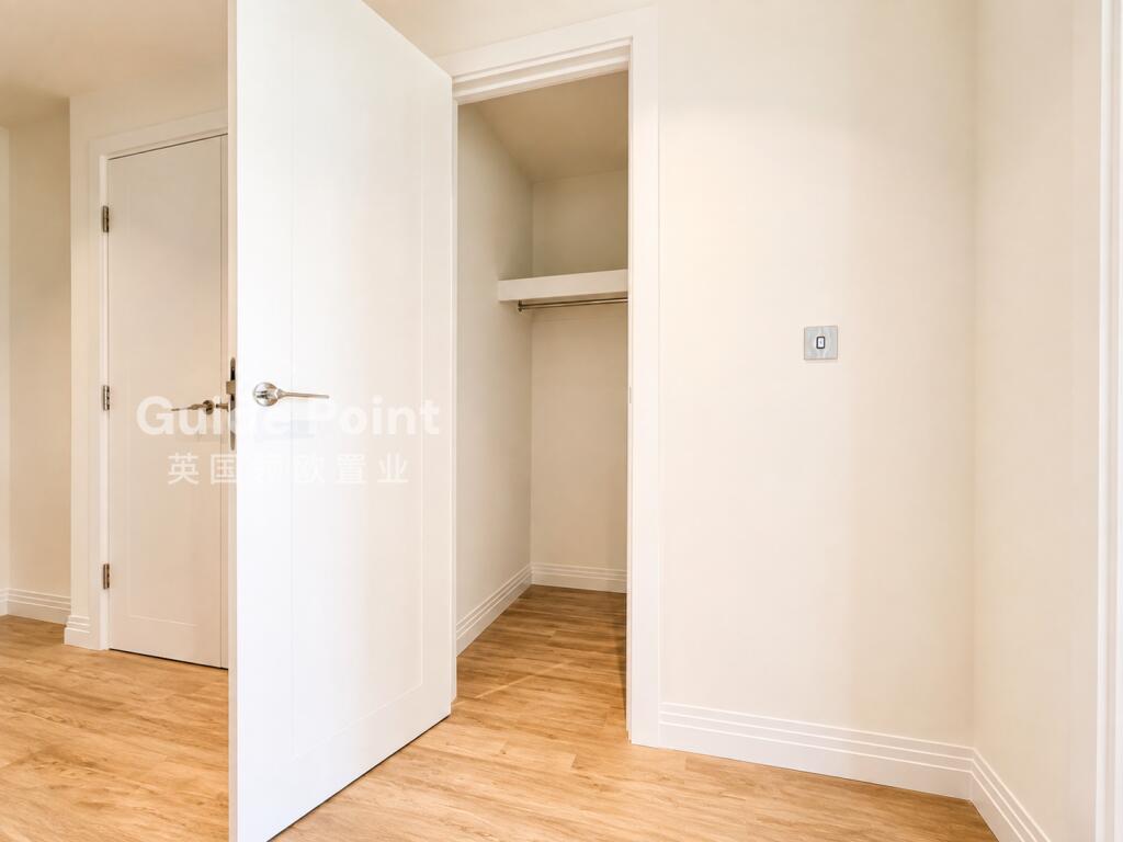 Apartment in London - View 2