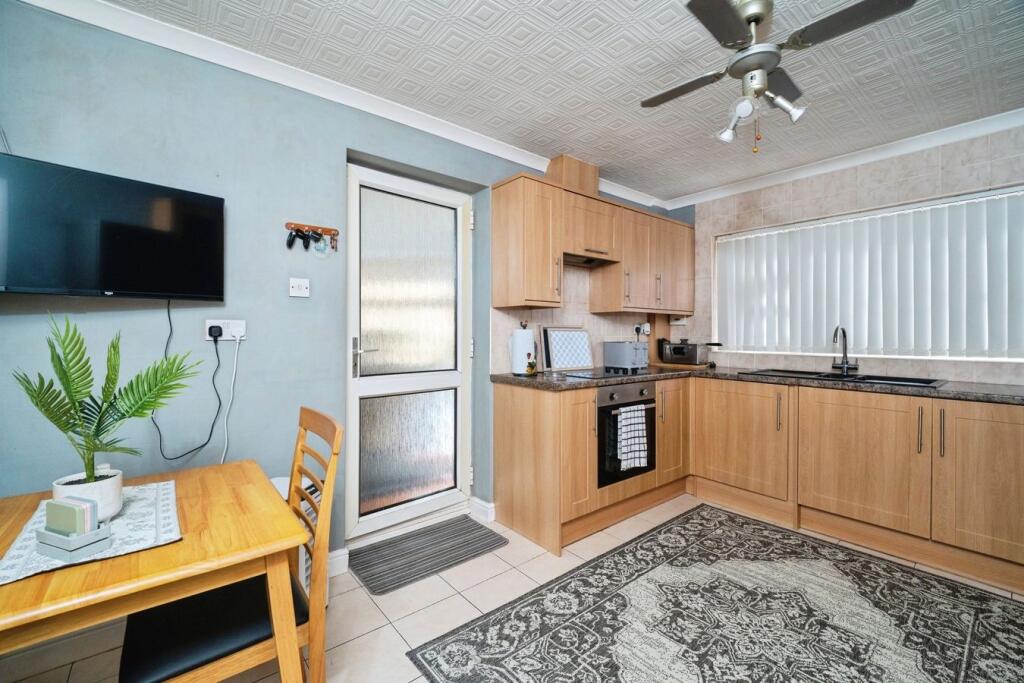 House in Doncaster - View 5