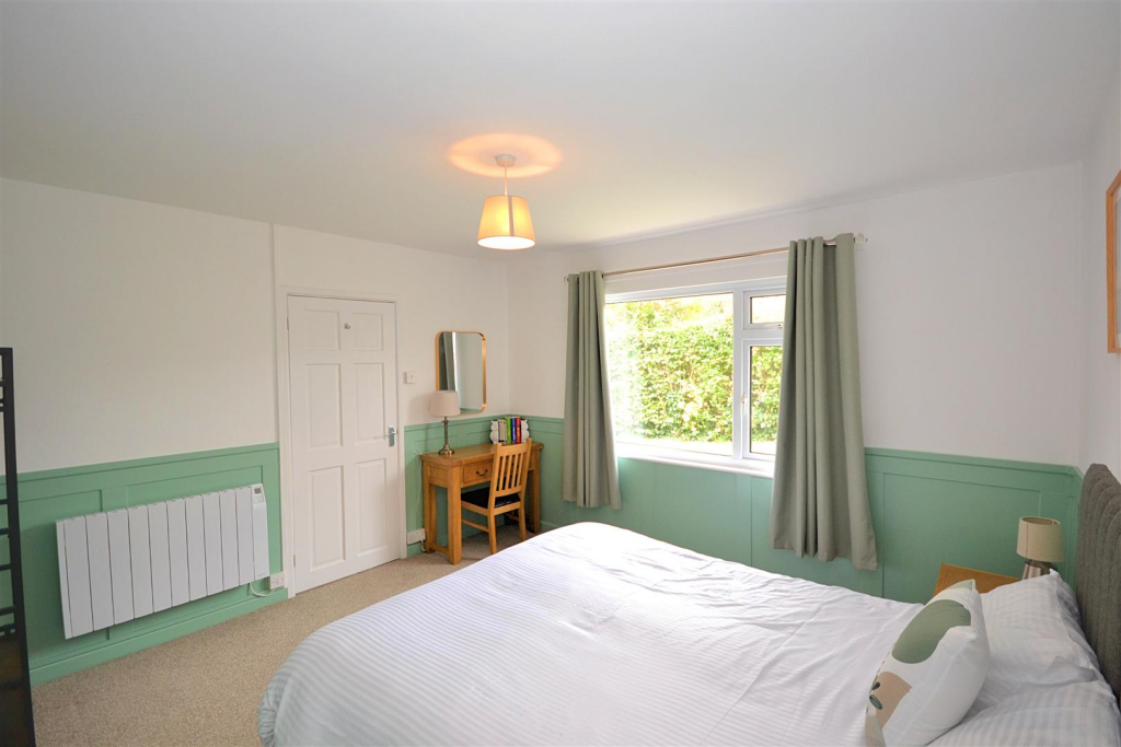 House in Dorchester - View 5