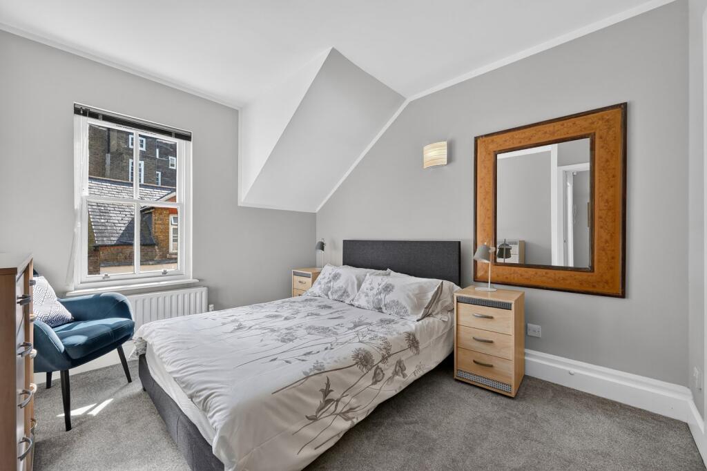 House in London - View 5