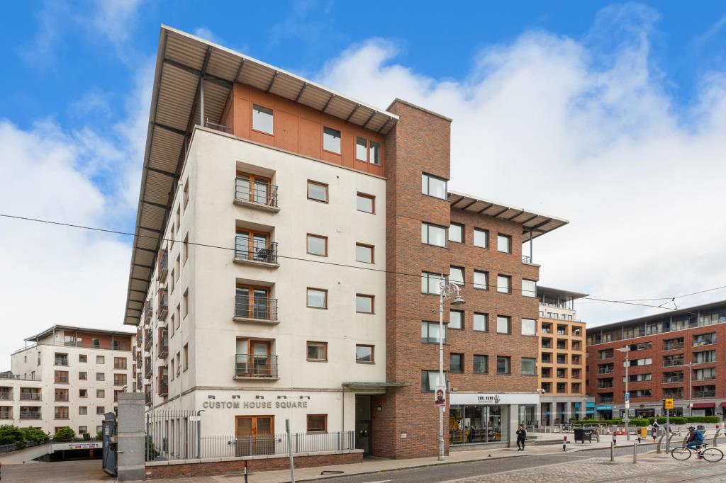 Main image of property: 19 Beresford House, Custom House Square, IFSC, Dublin 1, D01 YY97