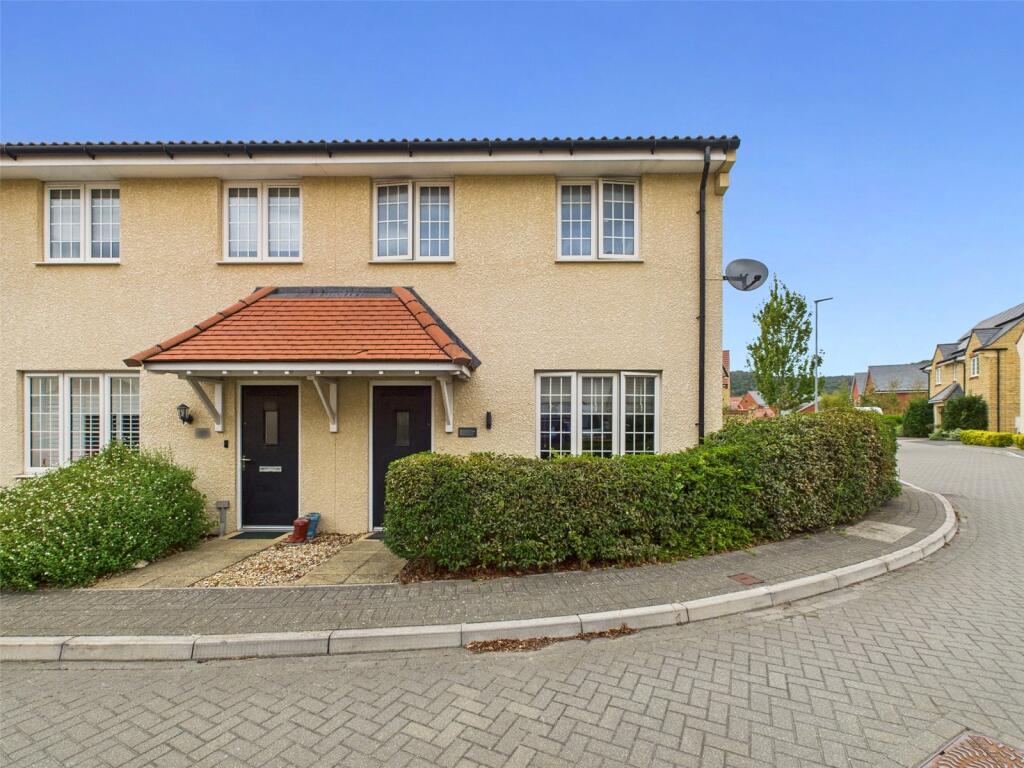 3-bed semi-detached on Littlewood Way, Cheddar, Somerset, BS27, £330,000