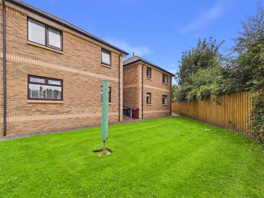Apartment in Motherwell - View 4