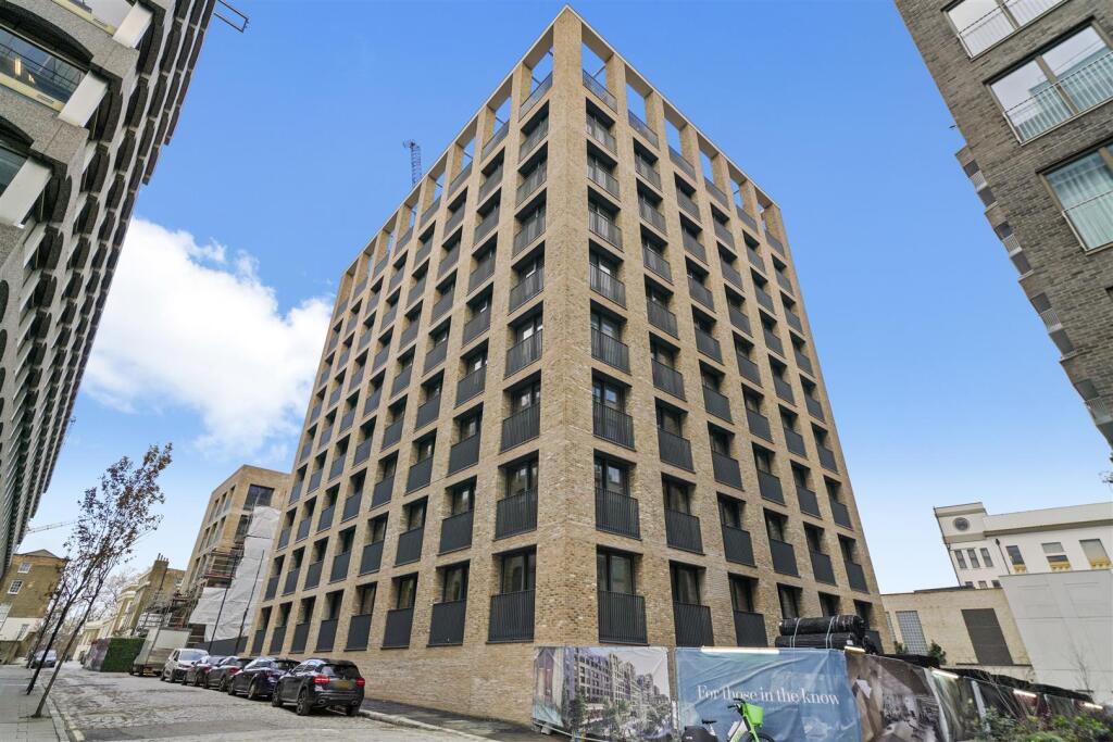 Main image of property: Signature House, Jubilee Walk