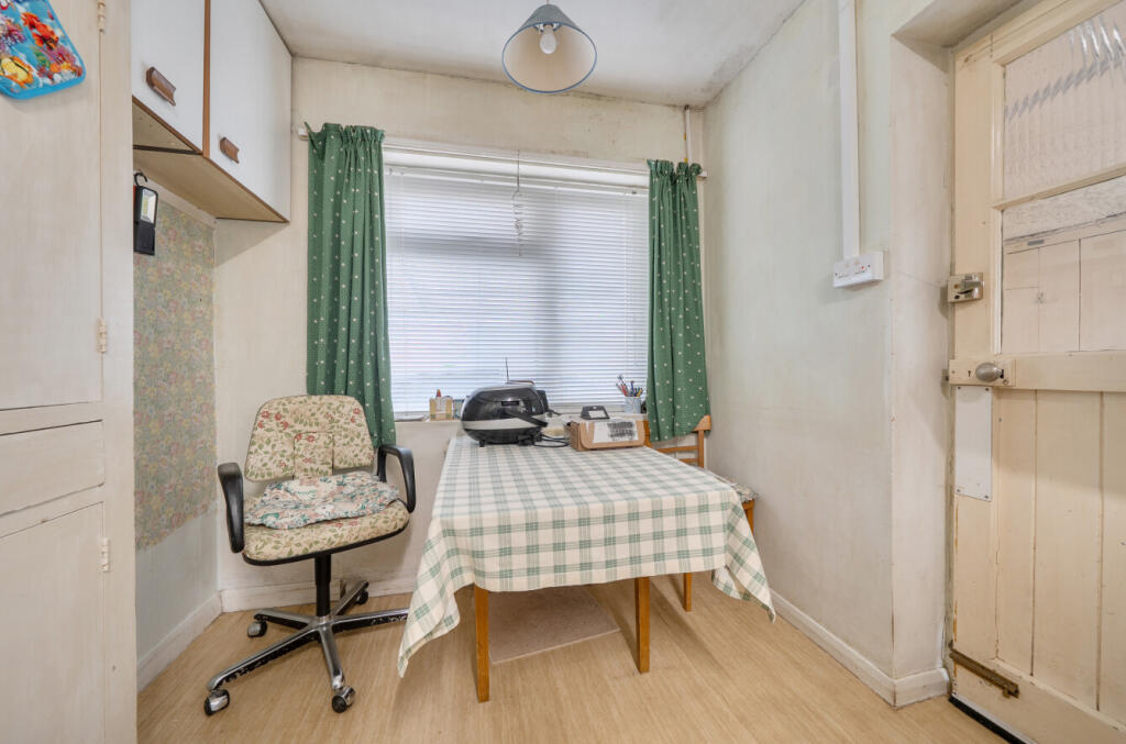 Stoke Road, Henlade, Taunton, Somerset, TA3 photo 4