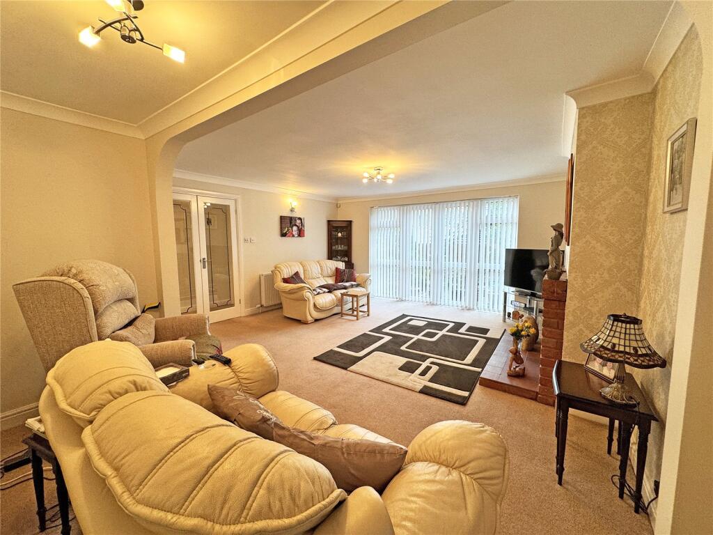 Ferndell Close, Cannock, Staffordshire, WS11 - View 4