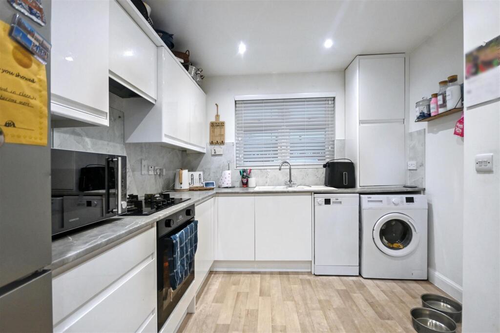 House in Eastbourne, East Sussex - View 3