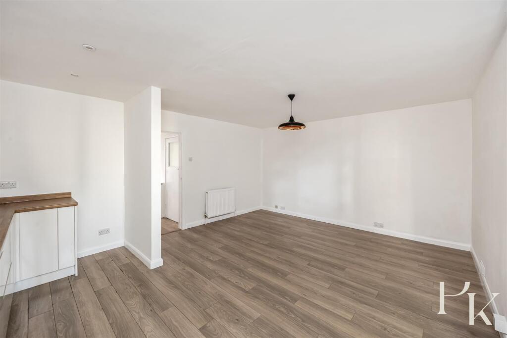 Apartment in Hove, Brighton and Hove - View 3