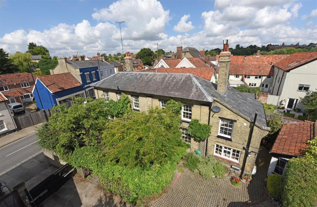 Main image of property: Framlingham