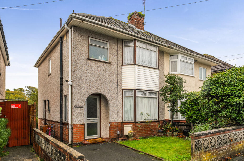 3-bed semi-detached on Archery Grove, Woolston, Southampton, Hampshire, SO19, £280,000