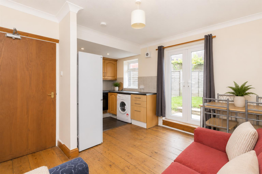 4 bedroom terraced house for rent