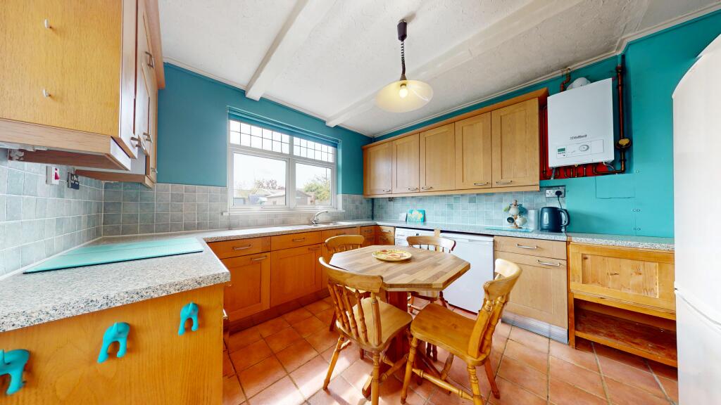 House in Cardiff, Whitchurch - More