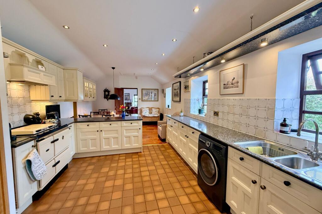 House in Truro - View 5