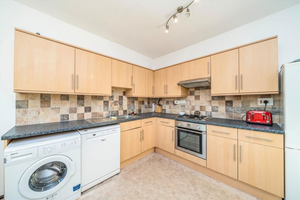 Cleaver Street, Kennington photo 2