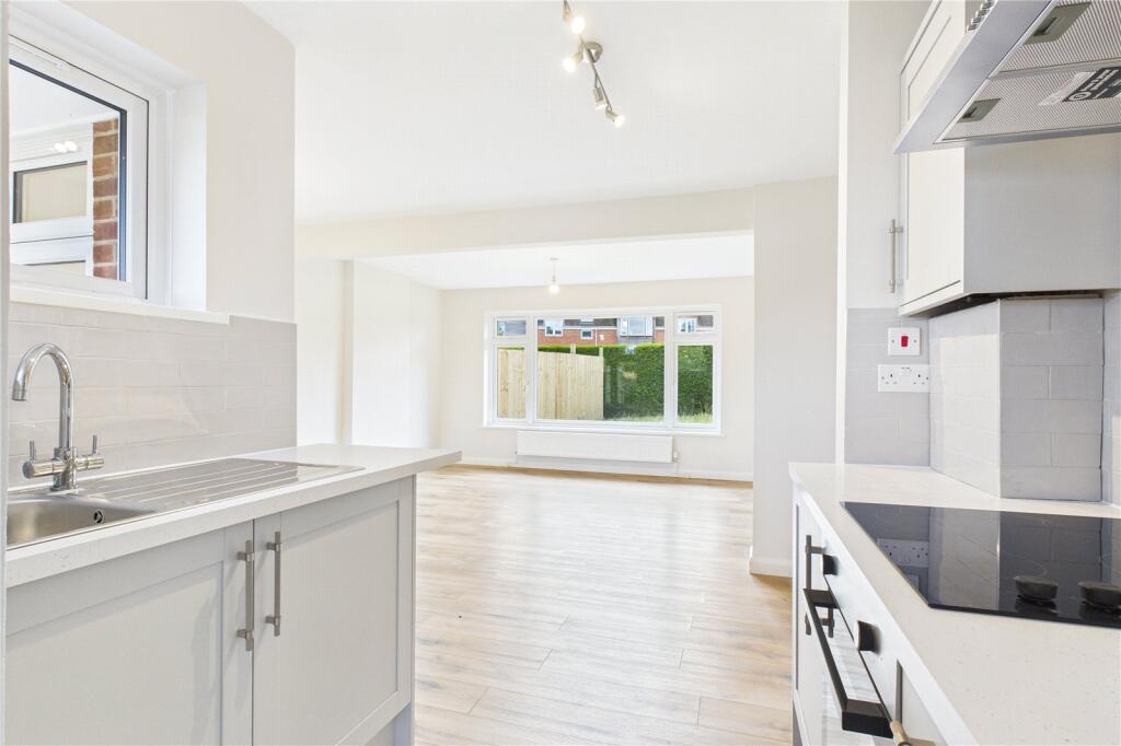 Hampton Road, Newbury, Berkshire, RG14 photo 4