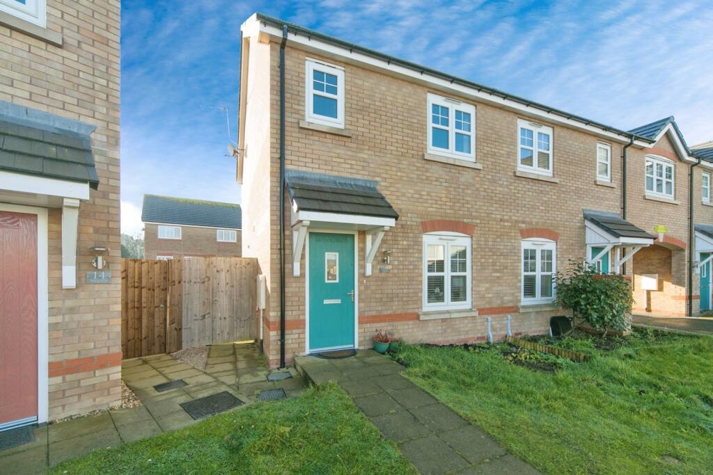 2-bed terraced on Plas Hesketh, Abergele, Conwy, LL22, £200,000