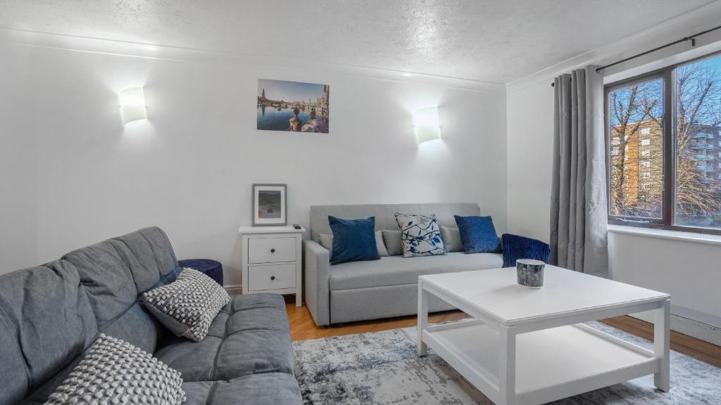 Additional image 4 of The Lodge, Hagley Road