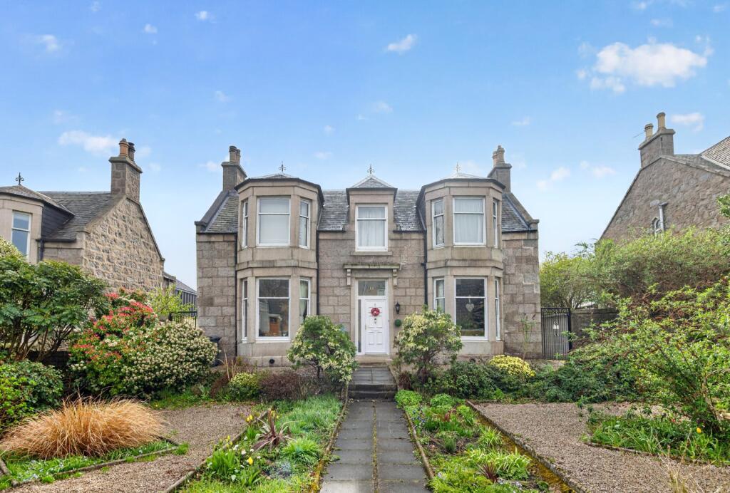 Main image of property: 12 Salisbury Terrace, Aberdeen, AB10