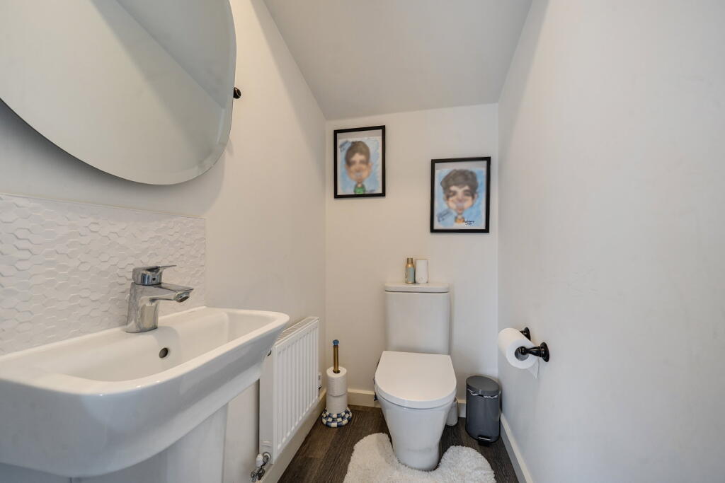 House in Basingstoke and Deane, Dummer - More