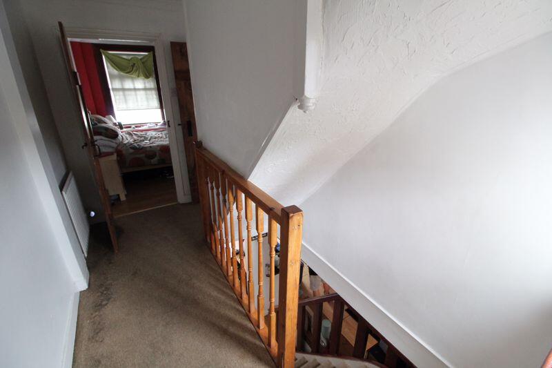 House in Dunstable, Central Bedfordshire - More