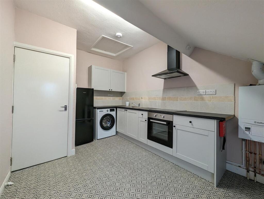 Apartment in York - View 4