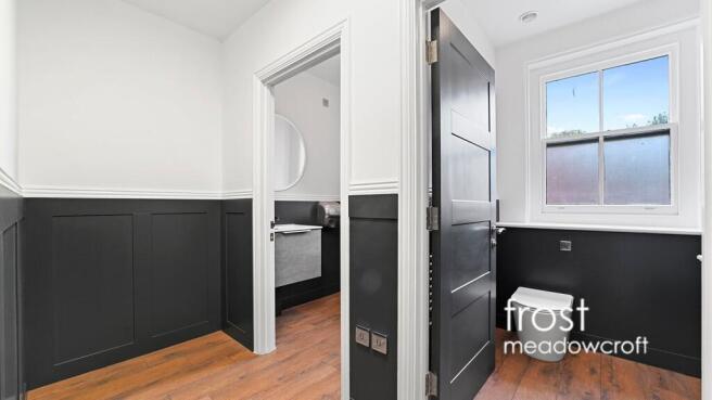 94 Kensington High Street W8 office wc.jpg