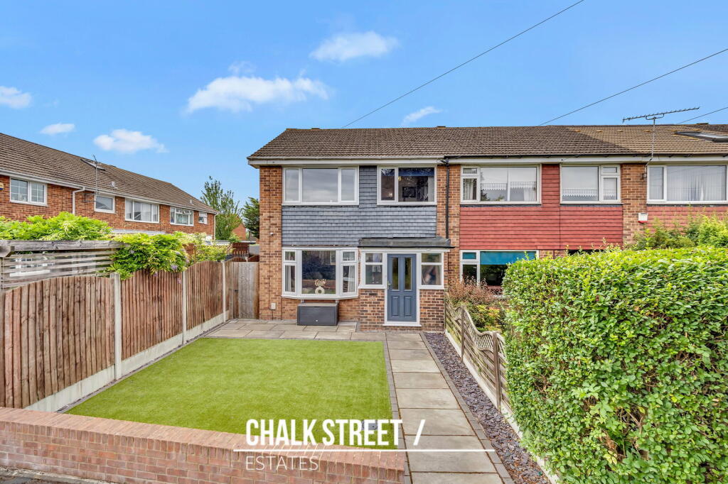 Main image of property: Fairlop Close, Hornchurch, RM12