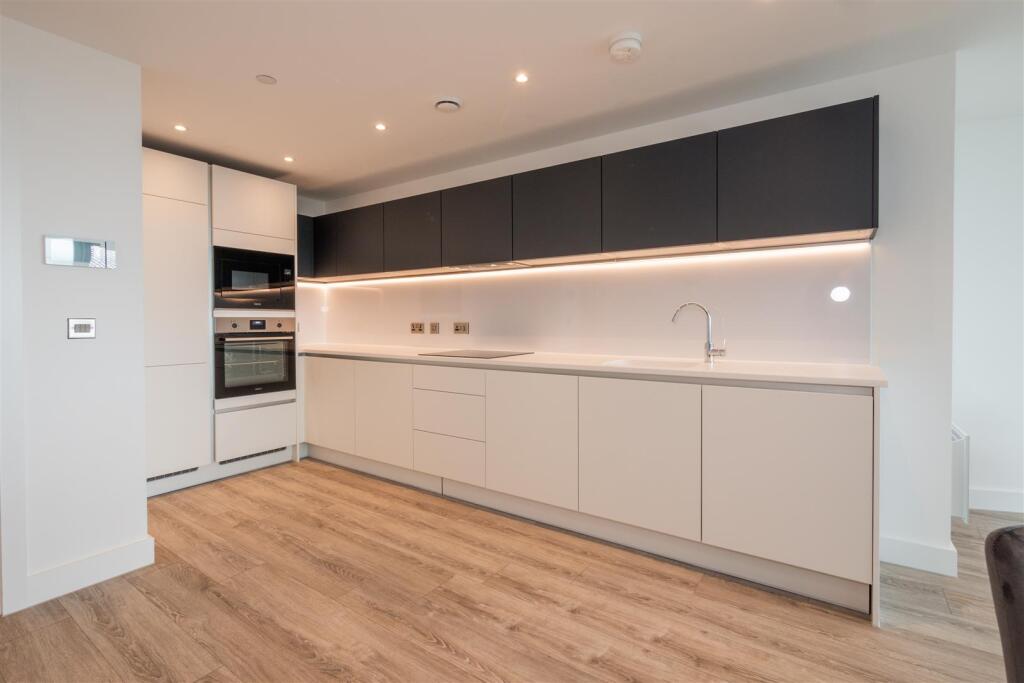 Apartment in Manchester - More